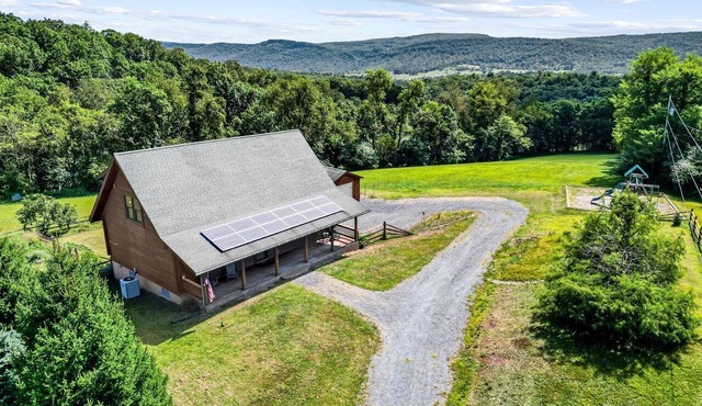 Peaceful Mountain Cabin with Hot Tub, Screened Porch & Views Near Lost River, Baker WV