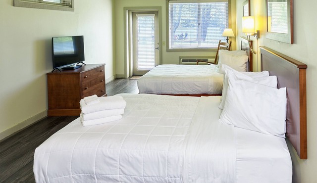 Peaks of Otter Lodge