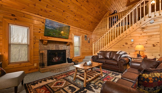 Perfect Cabin with Hot Tub, Grill, EV Charger