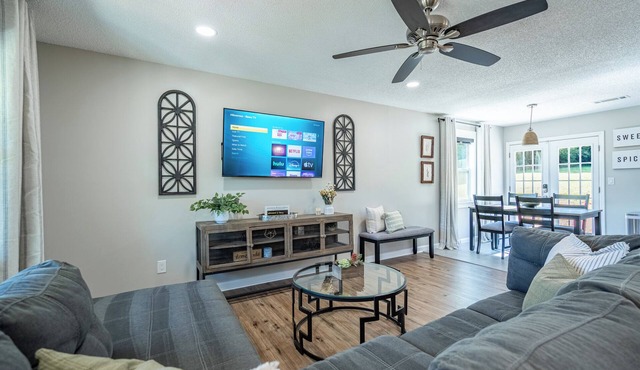 Pet-Friendly 3BR/2BA | Quiet Comfort Near Nature in Rydal