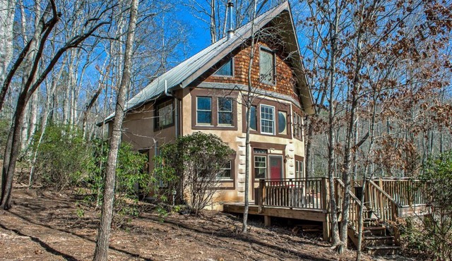 Private 30-Acre Retreat with Hot Tub & Game Room