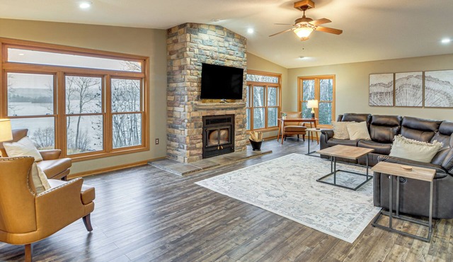 Private Lakefront Home w/Game Room in Aurora! in Aurora