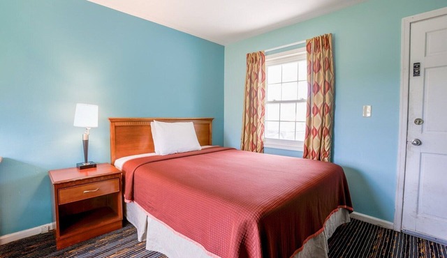 Queen Bed|Smk|Natural Bridge