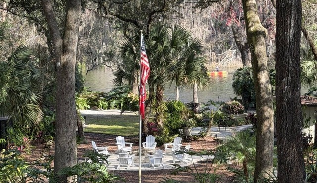 RAINBOW RIVERFRONT WITH PRIVATE DOCK AND BEACH - A TRULY RARE OASIS in Dunnellon