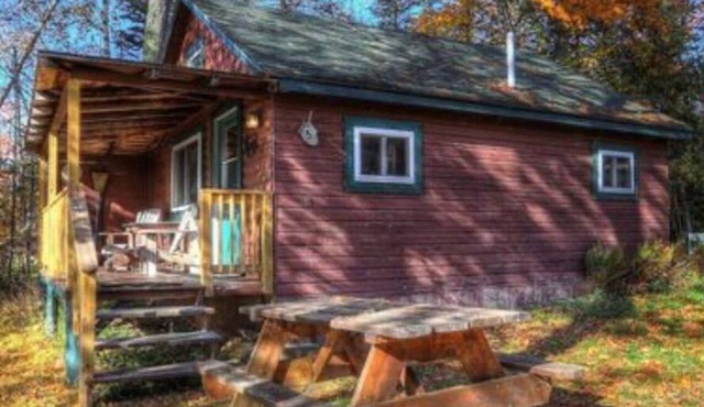 Rangeley Lakefront Cabin. Boat Dock. Close to Town in Rangeley