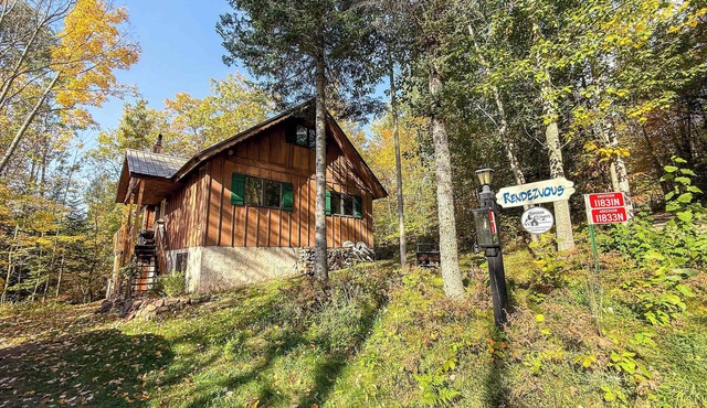 Rendezvous Cabin @ Whitecap ~ Ensuite Sauna in Upson
