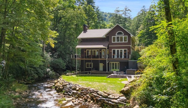 Retreat on Buck Creek , Highlands. Creekside waterfront!
