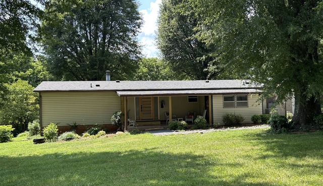 Retro Cottage Farmstay Mid-term Comfort for Family Relocations/Professionals
