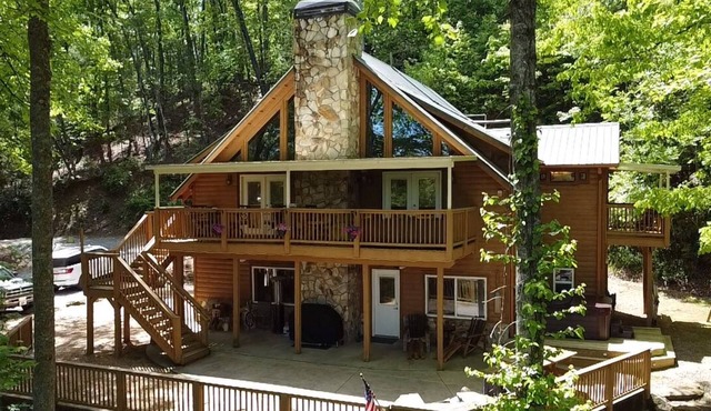 River Shoals Cabin! Hot Tub-Water front