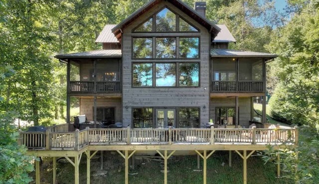 Riverbend Lodge