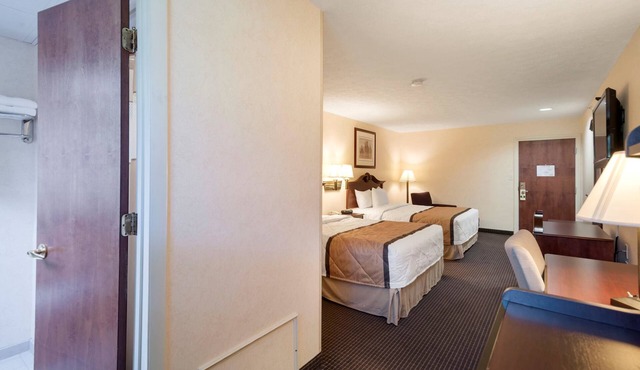 Rodeway Inn & Suites Charles Town