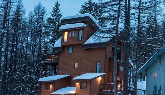 Rustic, Multi Level Condo in Whitefish