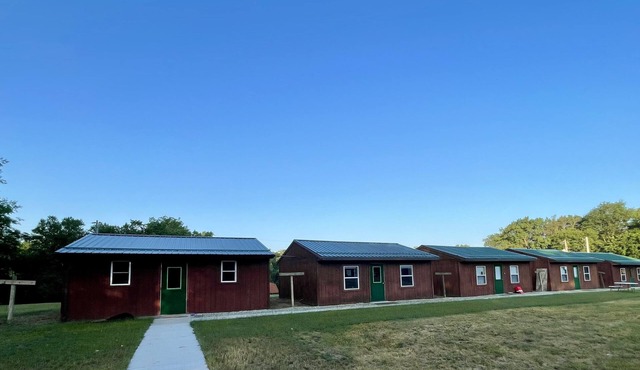 Rustic Sleeping Cabin #15 sleeps up to 12 guests. Cabin with no water. in Letts