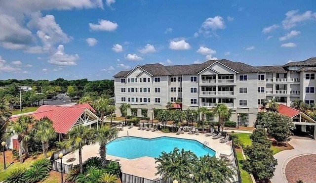Sand Dollar Days with Pool, Elevator, Balcony, Near Folly Beach