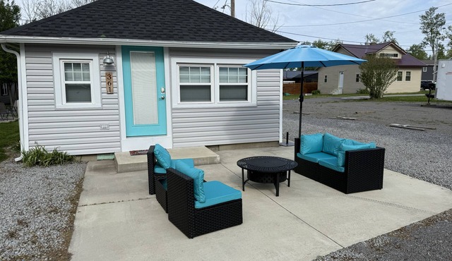 Sandy Bottom Cottage in Russells Point