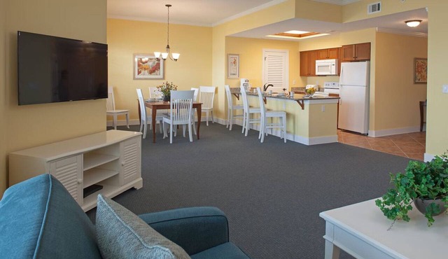Scenic Getaway w/Private Balcony Overlooking Peaceful Coastal Water Views in Hilton Head Island