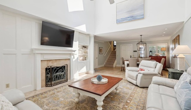 Sea Pines Townhome, Walk to the Beach!