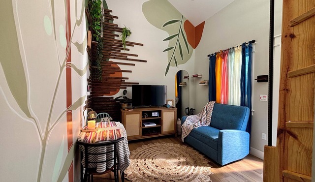 Secluded Tiny Home in Exclusive Paris Mountain!
