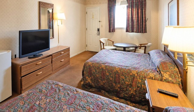 Serene Family-Friendly Stays Near Trails, Outlets, and Parks | 3 Units