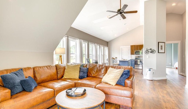 Serene Travelers Rest Apartment: 7 Mi to Downtown!