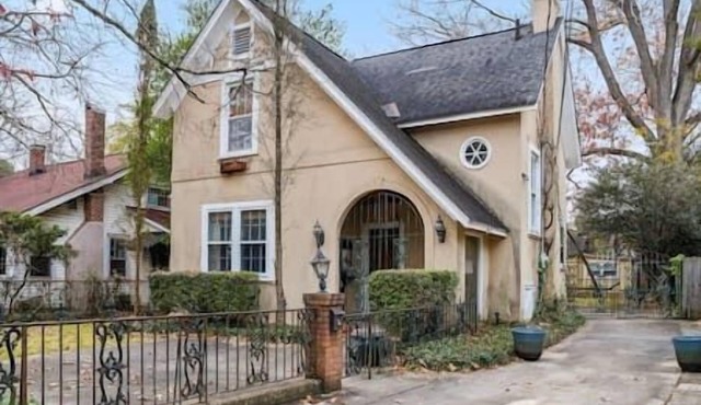 Sims Suite | 1BR 1BA | Downtown