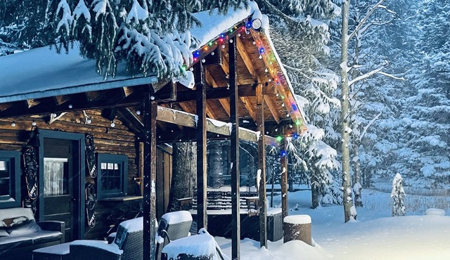 Ski Eldora! Rustic & Contemporary Caribou Creek Adventure Cabin in Nederland in Nederland