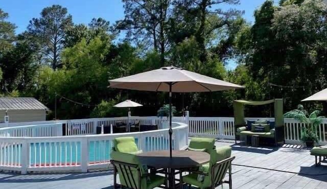 Sleep Eat Beach Repeat, Spacious Poolside Retreat