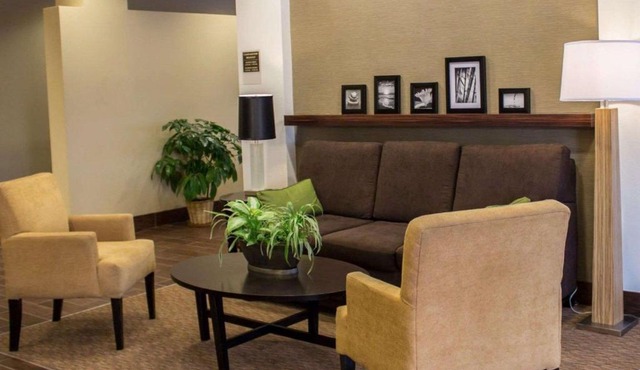 Sleep Inn & Suites Moundsville - Wheeling
