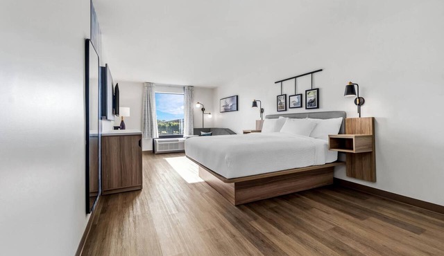 Sleep Inn & Suites Savannah Tennessee Riverfront in Savannah