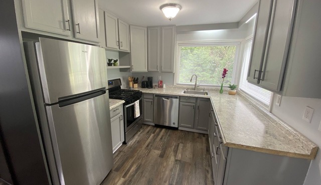 Spacious 2/2 fully remodeled house at Veda Inn.