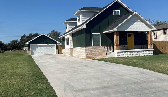 Spacious 4-bedroom bungalow in soothing Woodward with wonderful character! in Woodward