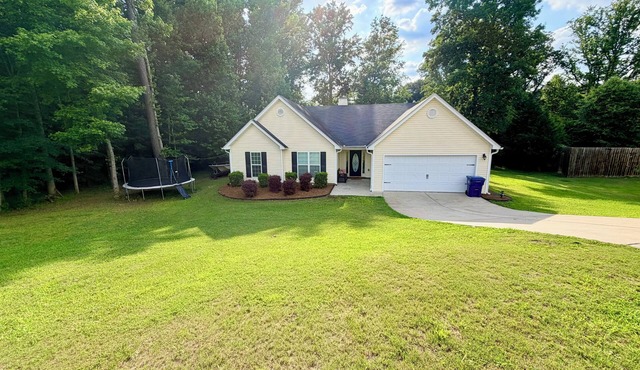 Spacious 4-bedroom house in enjoyable Winder
