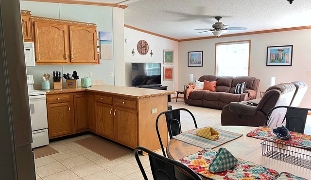 Spacious Higden Retreat <1M from Sugar Loaf Marina in Higden