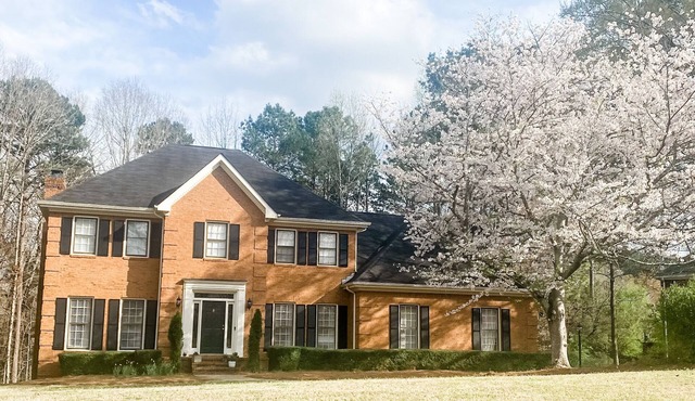 Spacious Home minutes from UGA