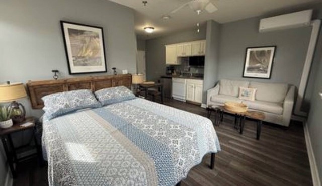 Spacious little condo at SML- Mariner's Landing Resort