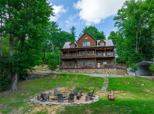 Stone Mountain Lodge
