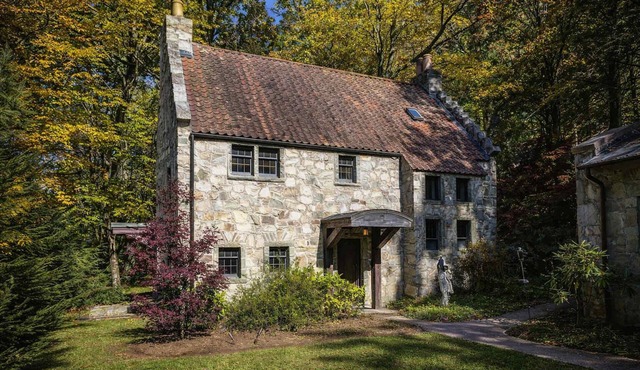 Storybook Cottage with Fireplace