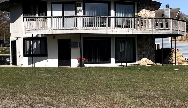Stunning Cabin Getaway Perfect for Large Groups Situated in Boyne Falls, Michigan in Boyne Falls
