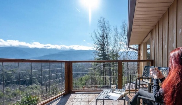 Stunning Smoky Mtn Views Hot Tub Game Room Resort Pools