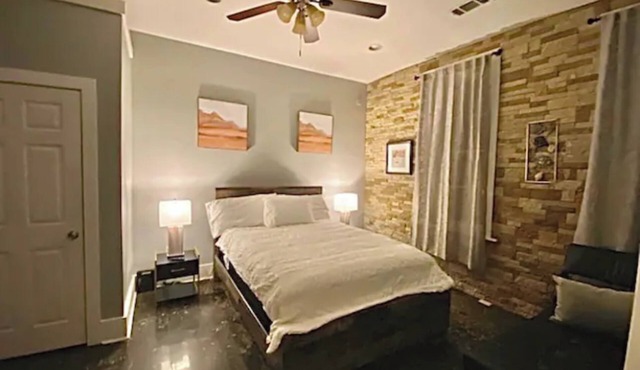 Stylish 1 bedroom studio with kitchenette in Jackson