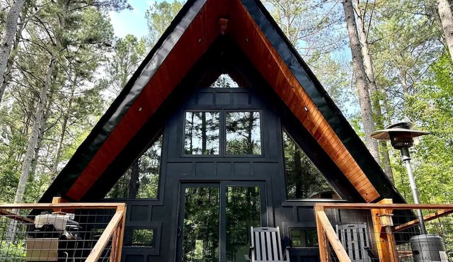 Stylish Dog-Friendly A-Frame Retreat with Deck & Fire Pit in Dahlonega, Georgia in Dahlonega