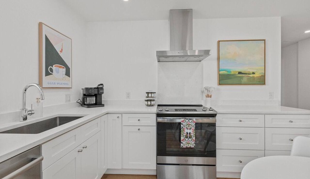 Suite Magnolia II, Hot Tub & Pet Friendly