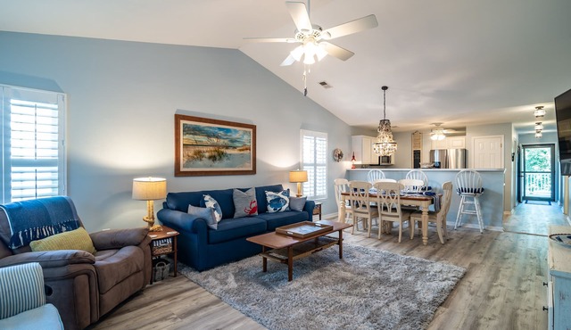 TB 79D Pawelys' Pearl Condo in True Blue Beach Decor Family Friendly 79D in Pawleys Island