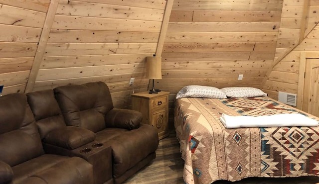 TeePee*InDoor Pool* Hot Tub* Fire Pit* Grill!!! Chatt. Tn 21 miles
