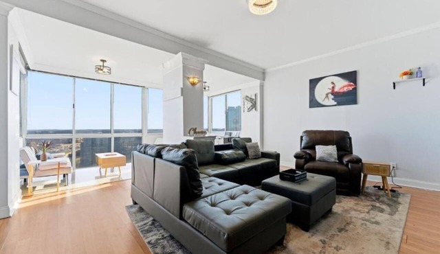 The ATL Sky Suite High-Floor 3BR Downtown Penthouse Stunning City Views