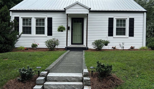 The Finch Cottage Charming 2-bedroom cottage Historical District Mount Airy