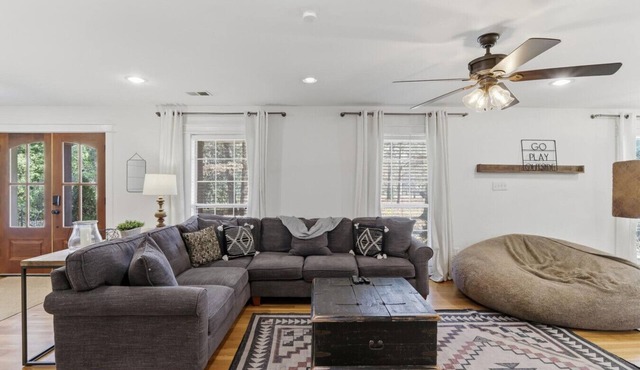 The Given House - Modern Midtown Stay in Memphis