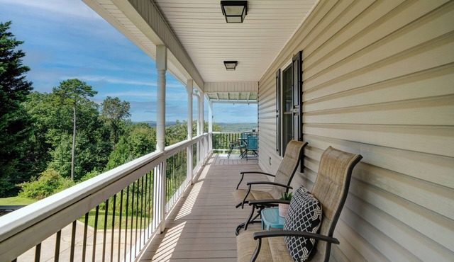 The Haven at Sunset View – Must-See 3 BDR w/Unbelievable Views!