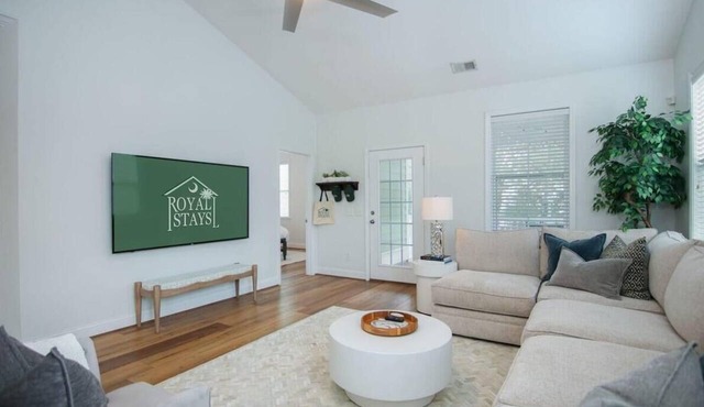 The Jade, Park Circle, Mins to Dwtn and Beaches