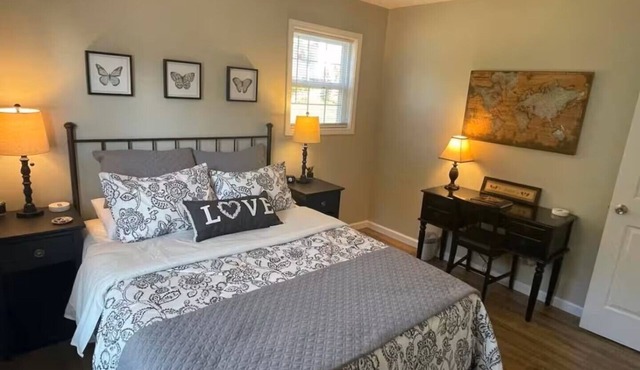 The Mountain Laurel Cottage Near Wildcat ATV Park.